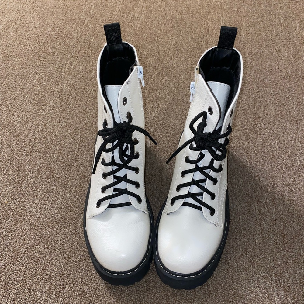 White UNIONBAY Boots